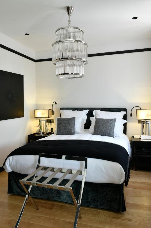 Superior Double Room with Sea View image 1