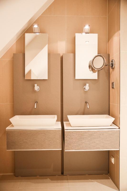 Junior Suite image 2