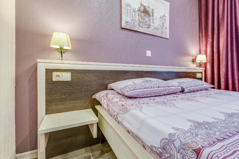 Standard Double Room image 3