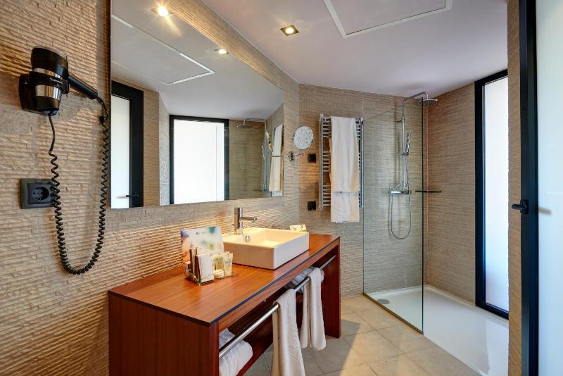 Junior Suite image 1