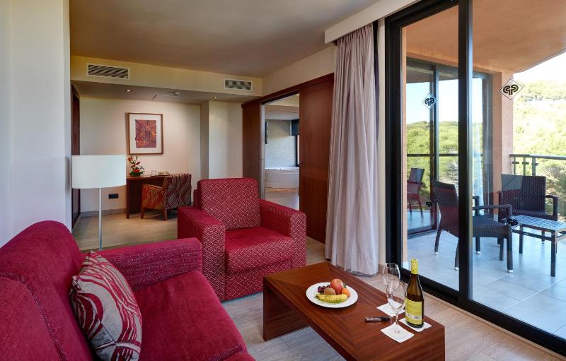 Junior Suite Superior with Hot Tub image 3