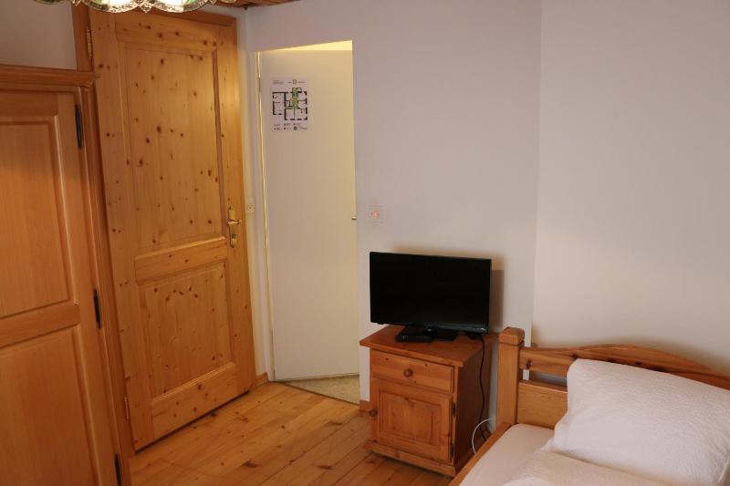 Budget Single Room image 4
