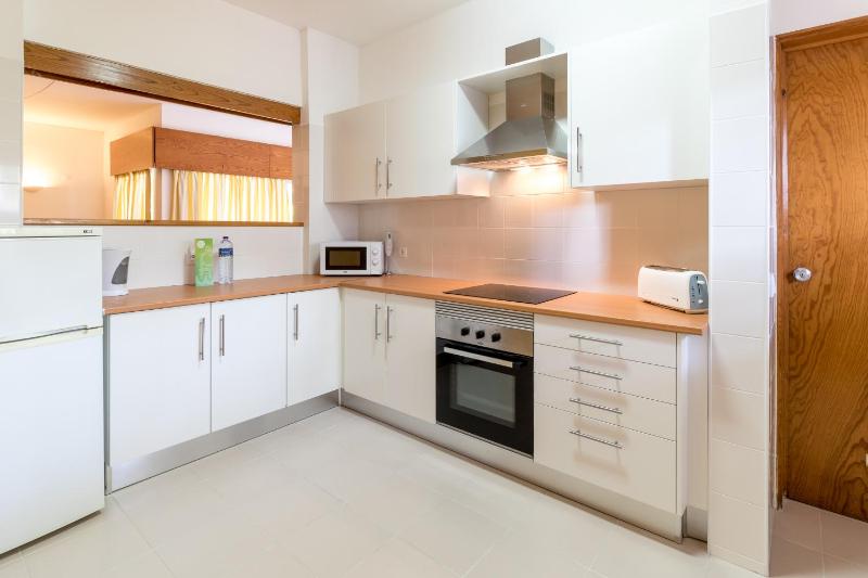 Two-Bedroom Apartment with Garden View image 2