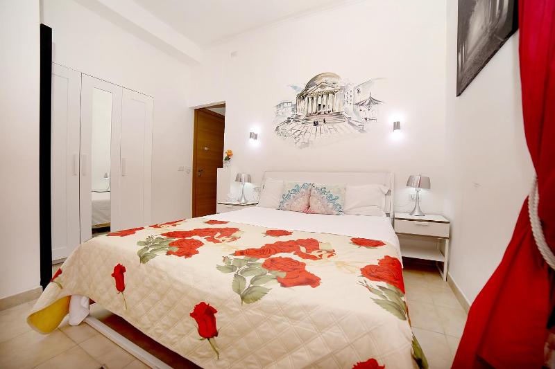 Deluxe Double Room image 3
