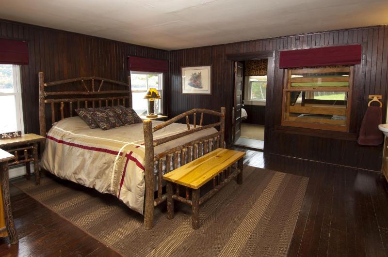 Family Room with Lake View image 1