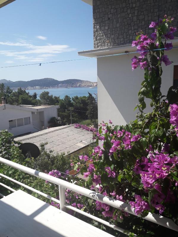 One-Bedroom Apartment with Terrace image 2