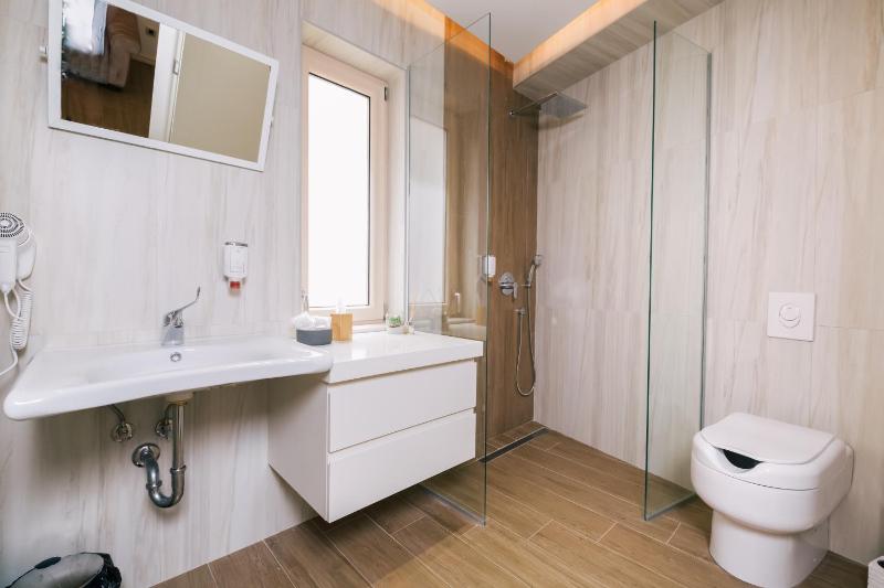 Apartment - Disability Access image 4