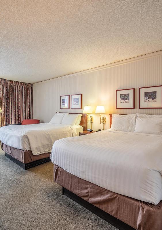 Standard Room with Two Double Beds image 1