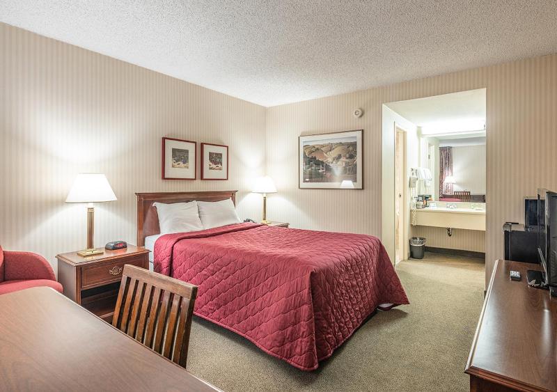 University Place Hotel and Conference Center - image 16
