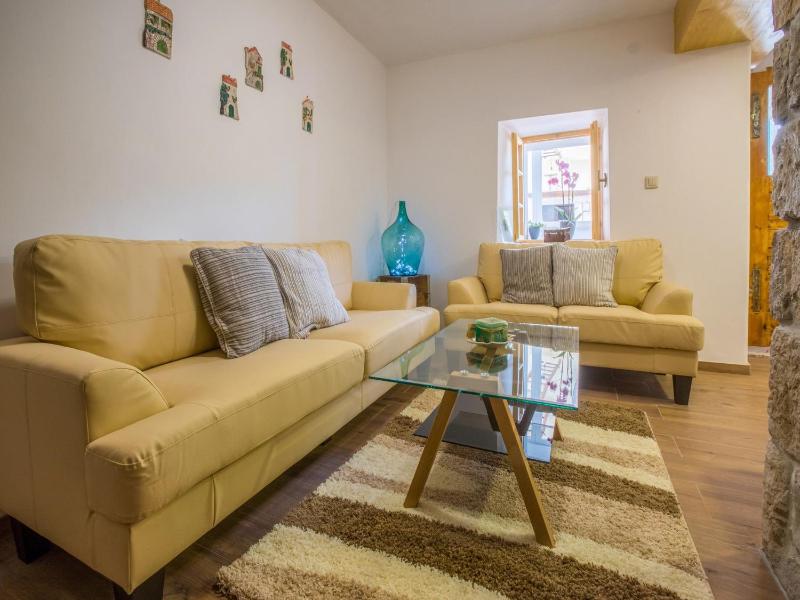 Three-Bedroom Holiday Home  image 3
