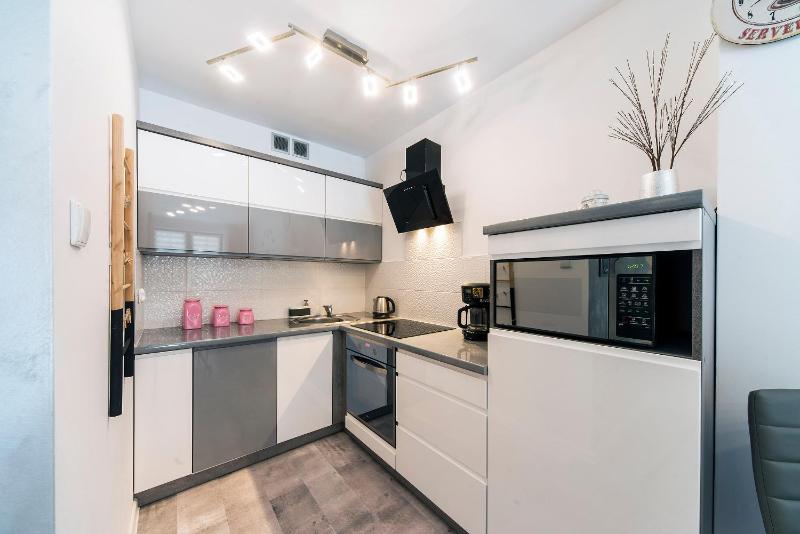 Eleganckie i Stylowe Apartamenty Sun Seasons 24 w Karpaczu z Parkingiem by Noclegi Renters - image 32