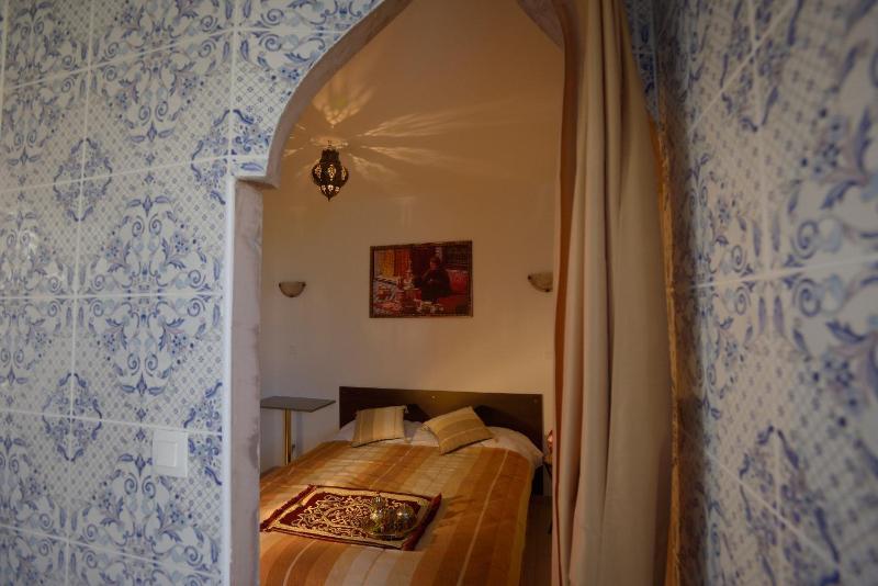 Double Room image 2