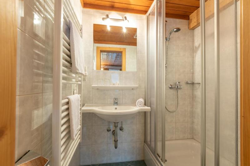 One-Bedroom Apartment image 4