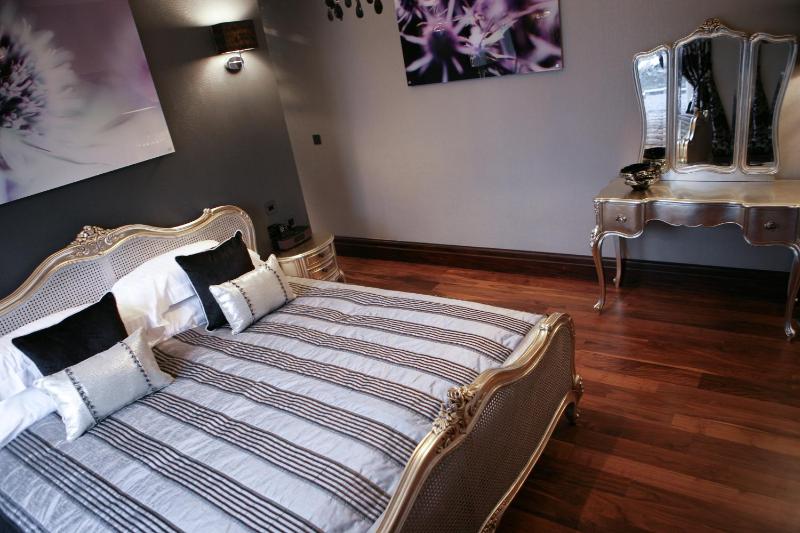 Windermere Suites - image 11