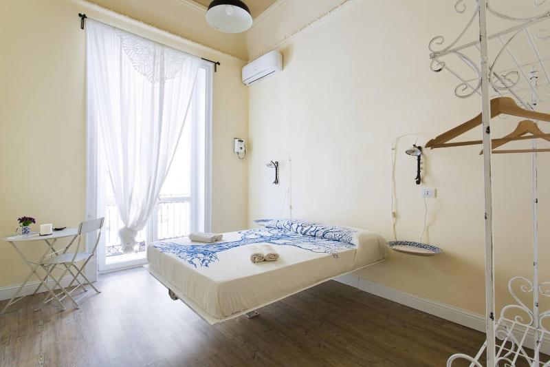 Deluxe Room image 2