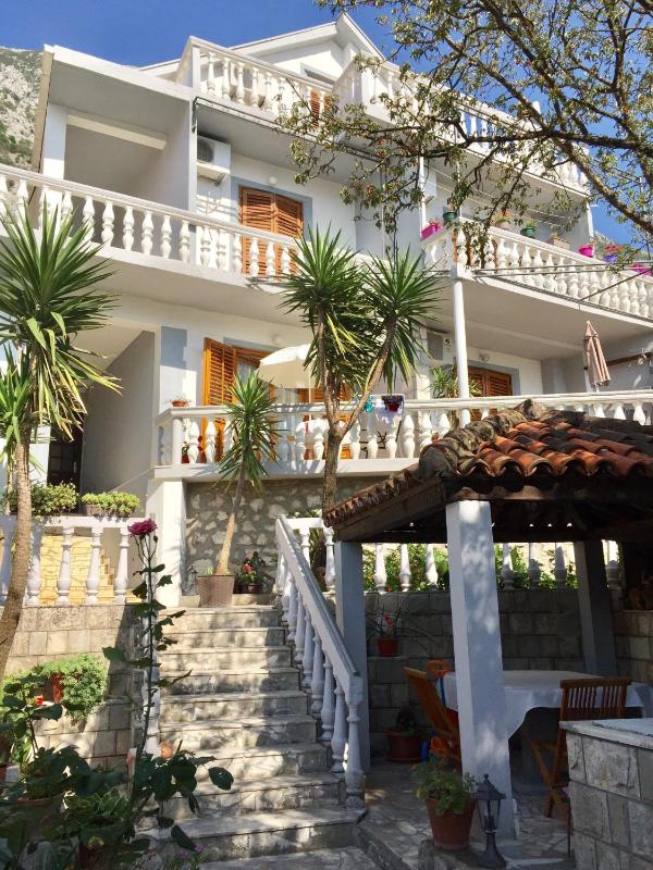 Studio with Balcony and Sea View image 1