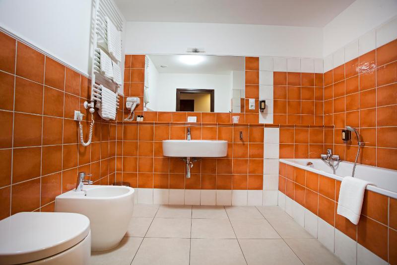 Junior Suite image 2