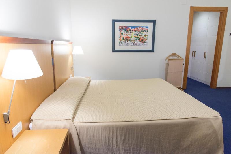 Double Room (1 Adult) image 2