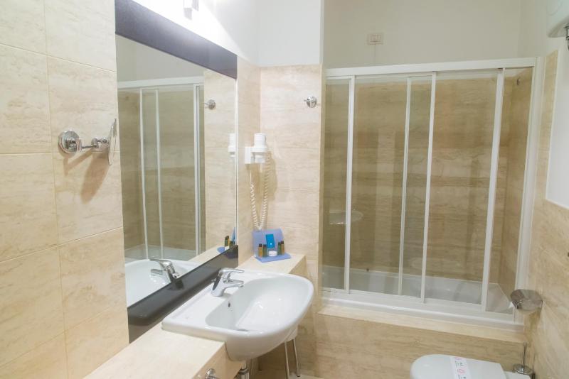 Double Room (1 Adult) image 2