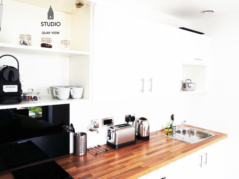 Studio Apartment image 3