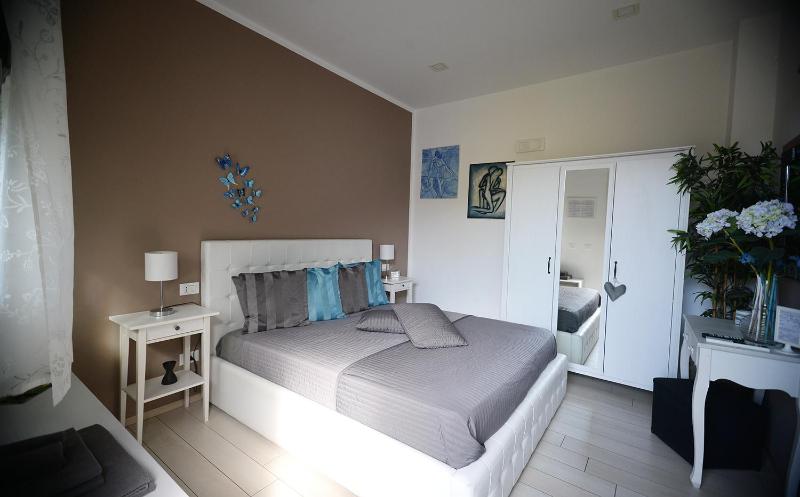 Double Room image 3