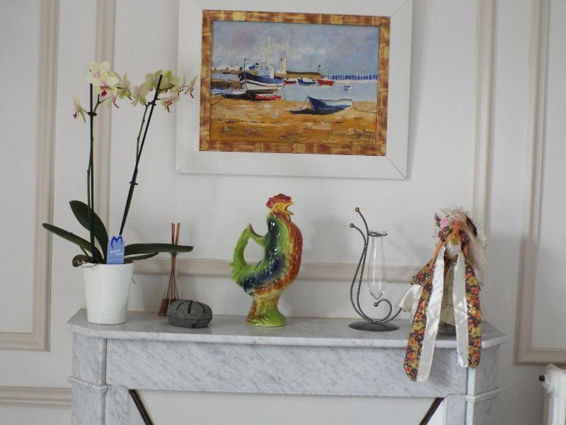 Deluxe Double Room with Balcony image 2