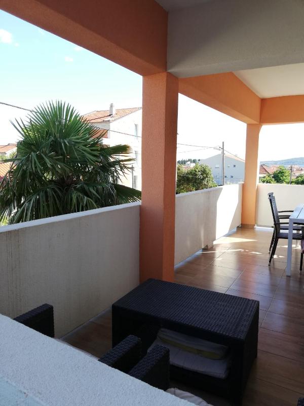 Two-Bedroom Apartment with Sea View (7 Adults) image 1