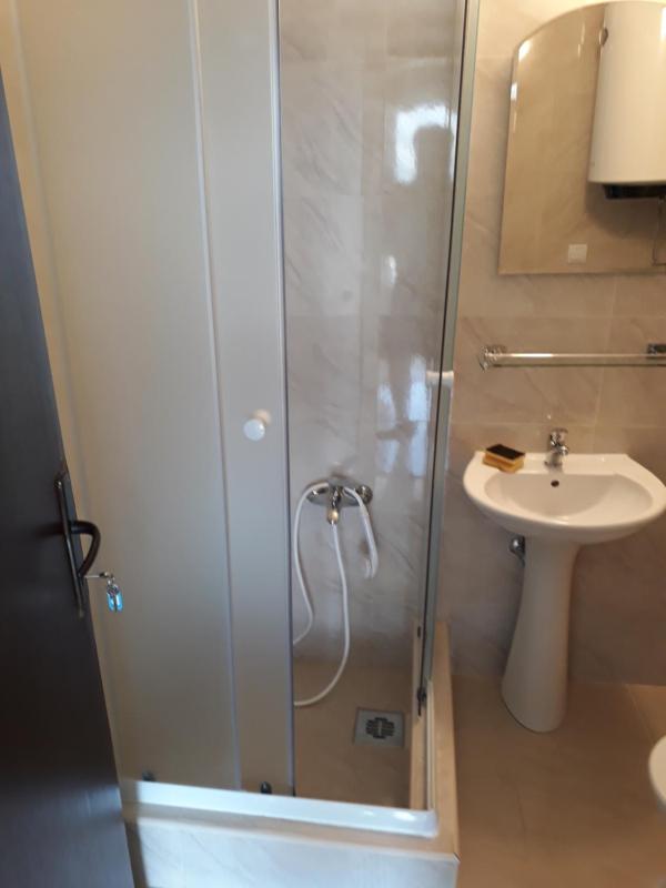 Triple Room with Bathroom image 3