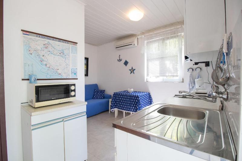 One-Bedroom Apartment image 1