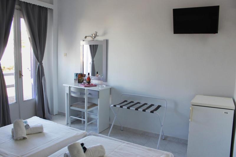 Standard Double or Twin Room with Balcony image 2