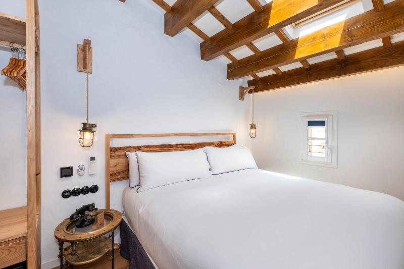 Nao Catedral Boutique Hotel - image 4