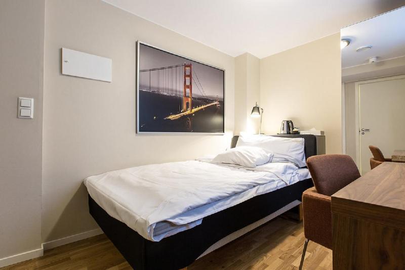 Chesterfield Hotel - image 48