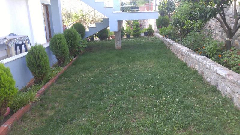 Triple Room with Balcony image 1