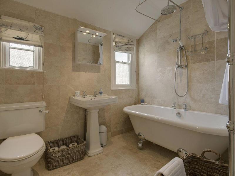 1 Florence Place - image 34