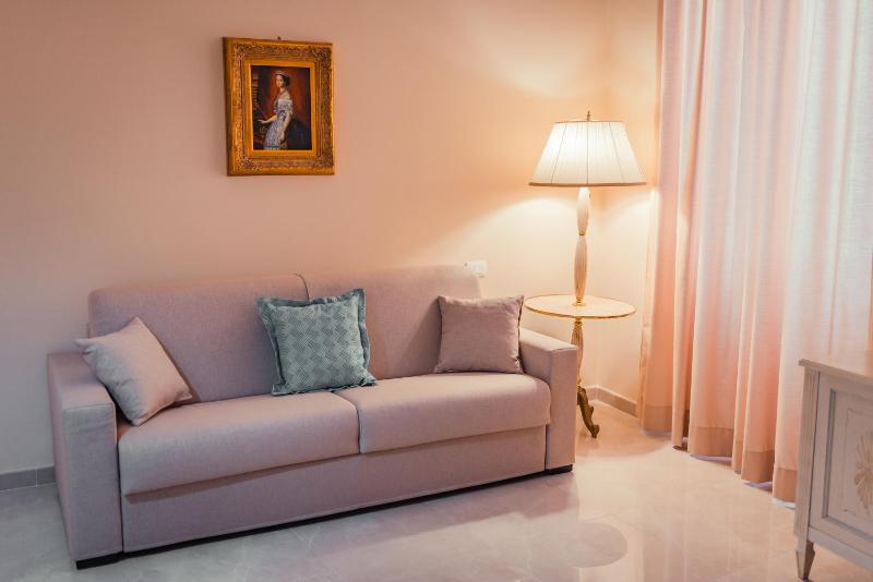 Standard Double Room image 2