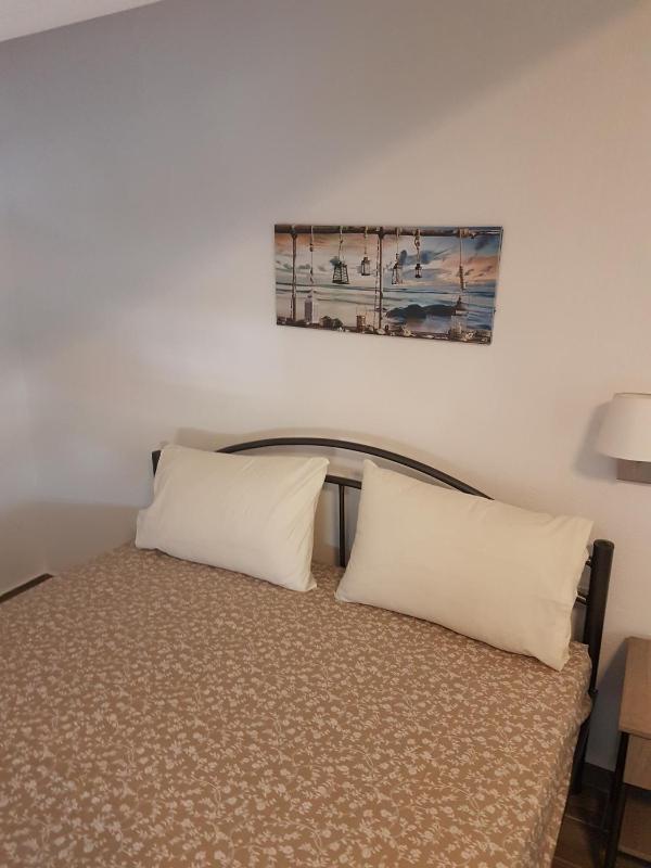 Studio Apartment image 3