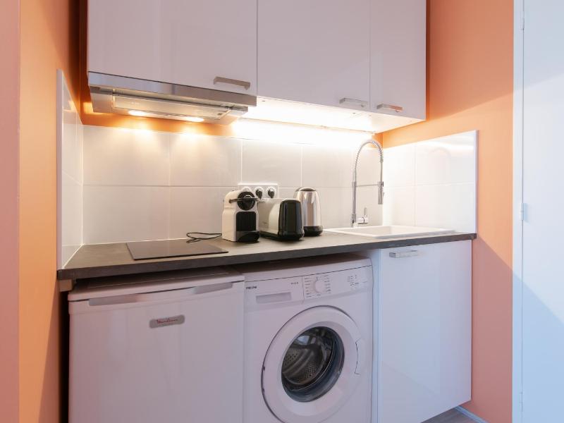 Studio Apartment image 2