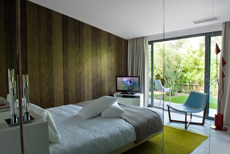 Suite with Private Pool image 4