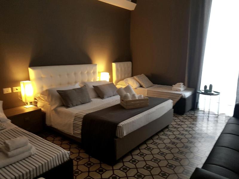 Quadruple Room with Balcony image 2