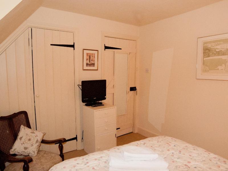 Double Room with Private Bathroom image 3