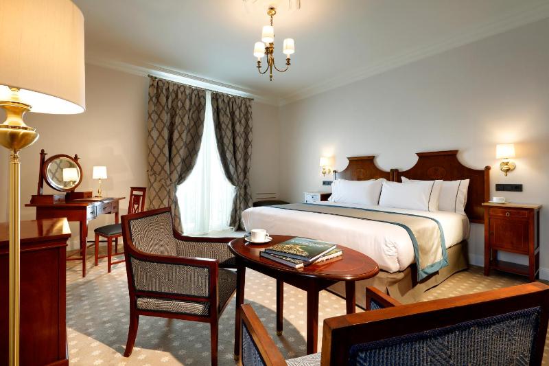 Superior Double Room with Sea View and Spa Access image 3