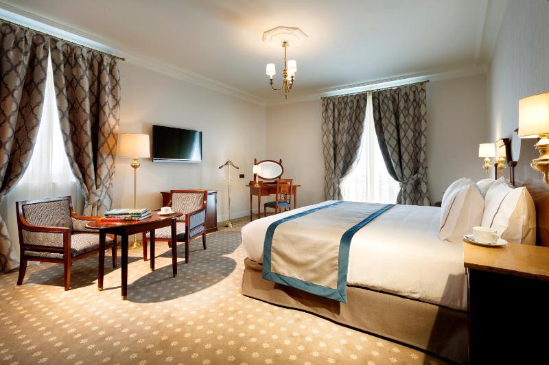 Superior Double Room with Sea View and Spa Access image 4