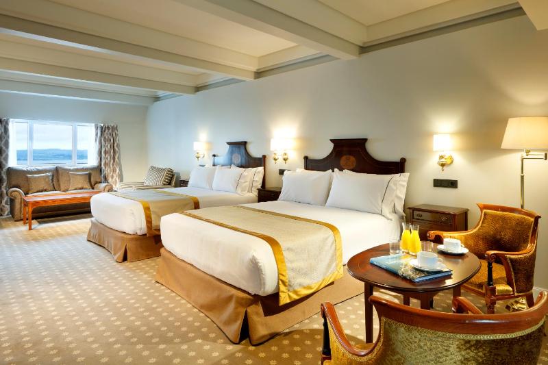 Premium Room with Sea View image 1