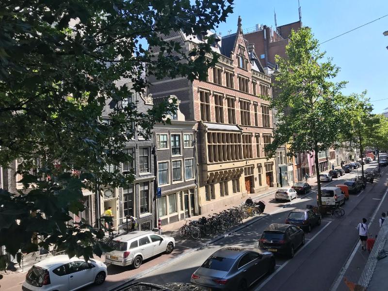 Deluxe Double Room image 2