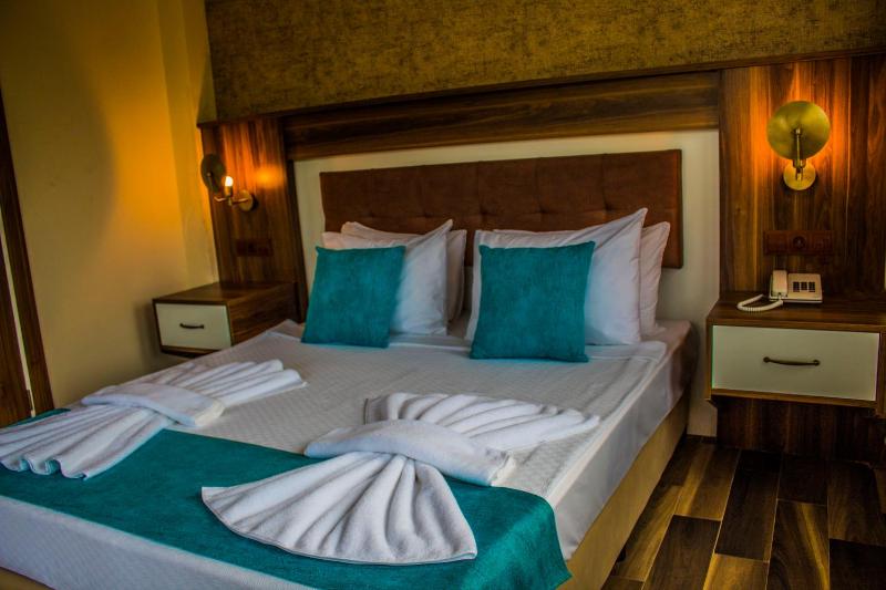 Economy Double Room image 3