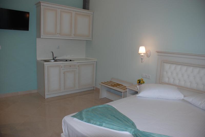 Deluxe Suite image 3