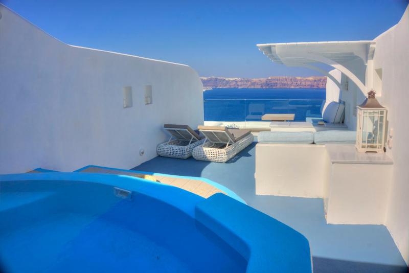 Suite with Private Pool image 2