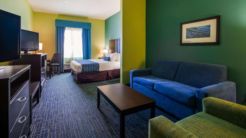King Suite with Sofa Bed image 2