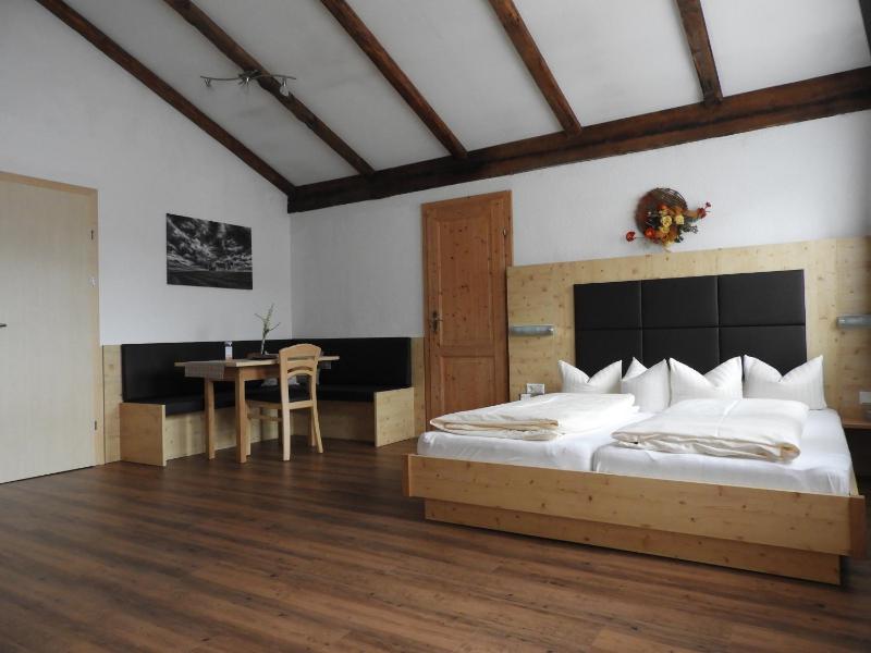 Triple Room image 3