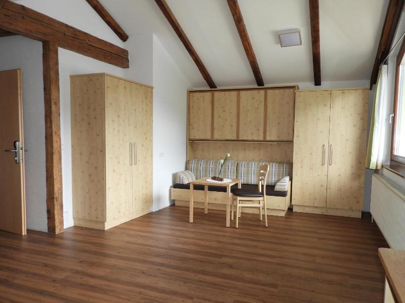 Double Room image 3